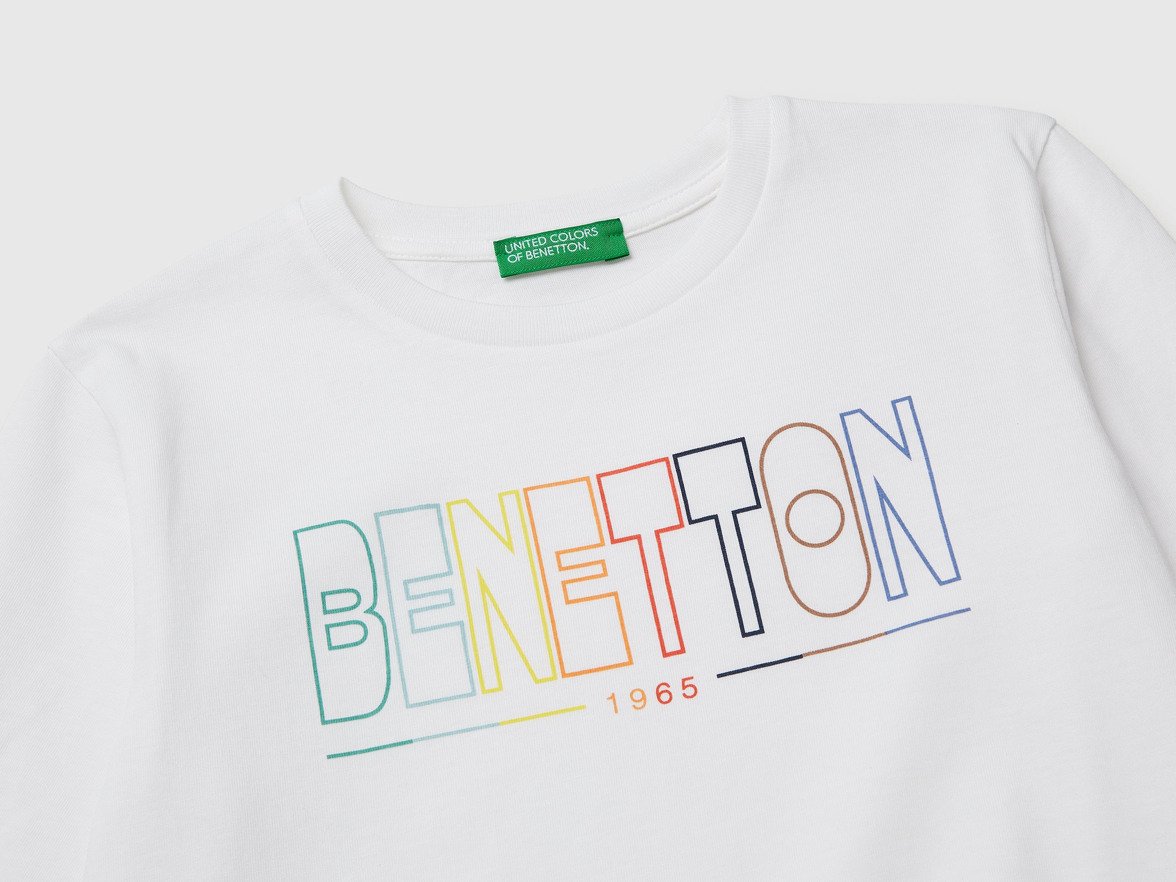 T-shirt com estampa logótipo em algodão orgânico - ucb_image_DS1