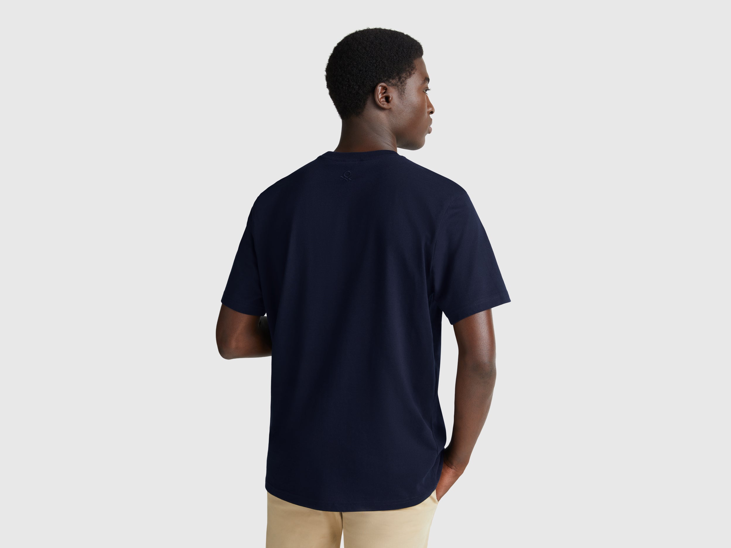 T-shirt em algodão com bolso pequeno - ucb_image_B