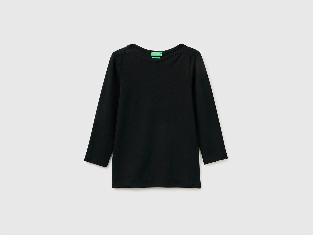 T-shirt slim fit com decote à barco - ucb_image_FS
