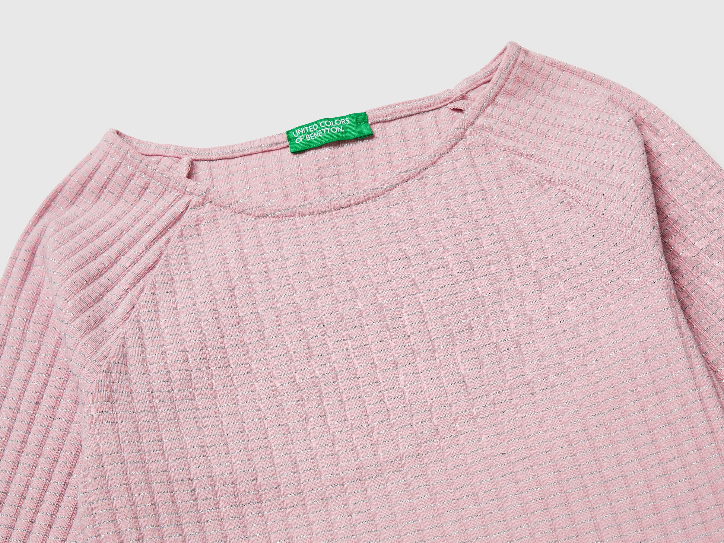 T-shirt canelada com decote à barco - ucb_image_DS1