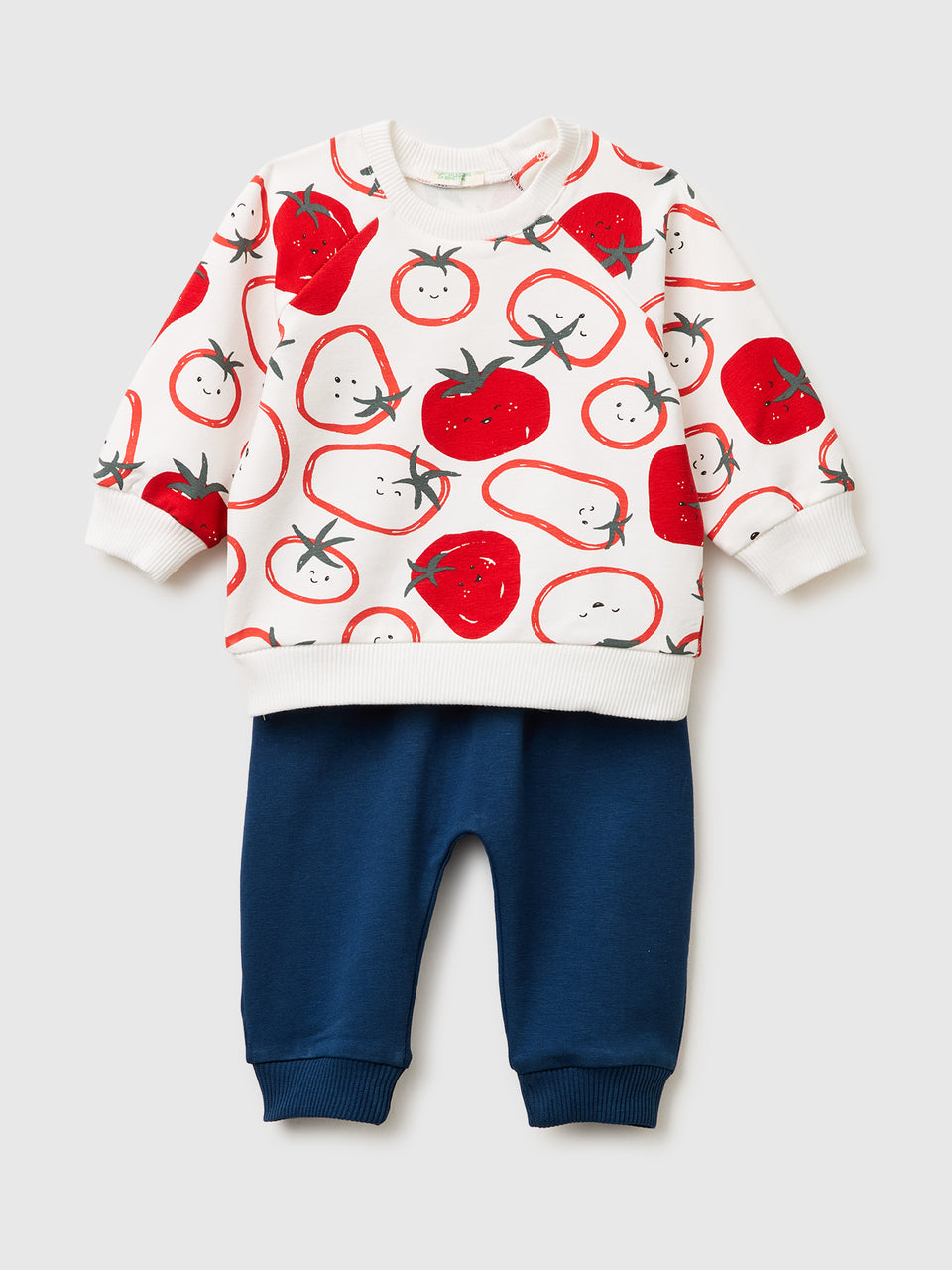 Stretch sweatshirt outfit - ucb_image_FS