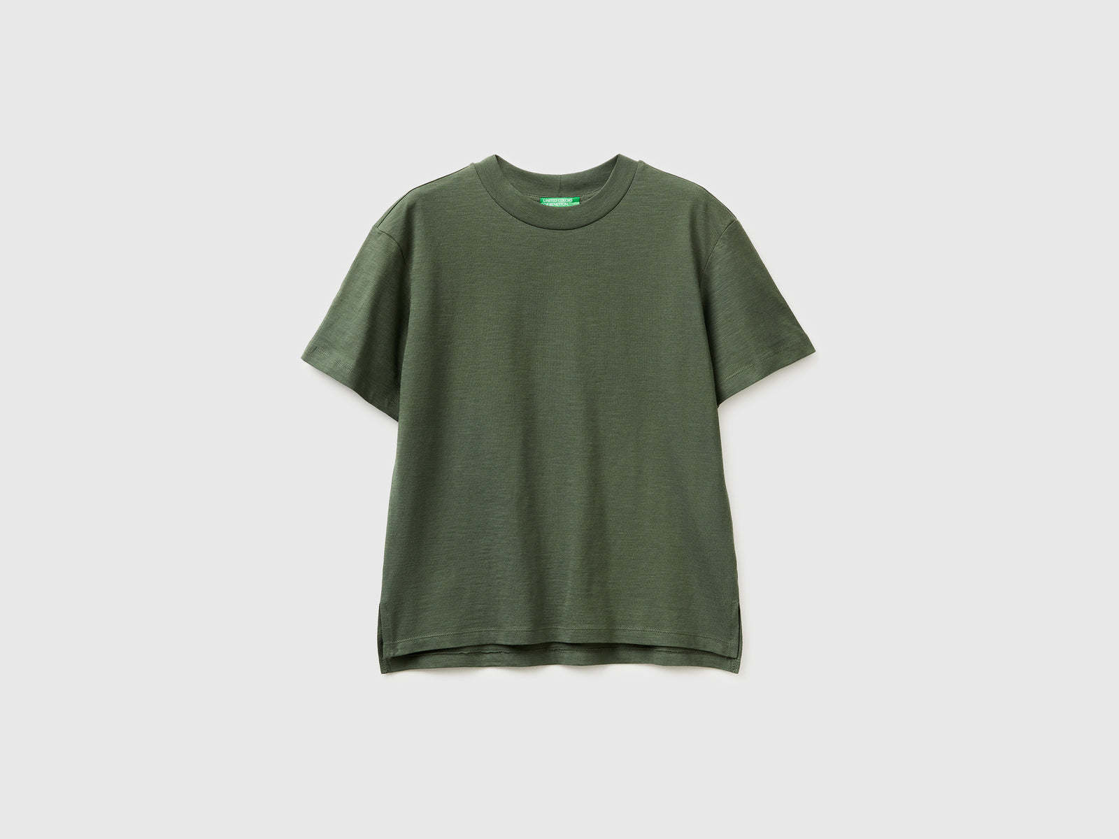 Crew neck t-shirt in lightweight cotton - ucb_image_FS