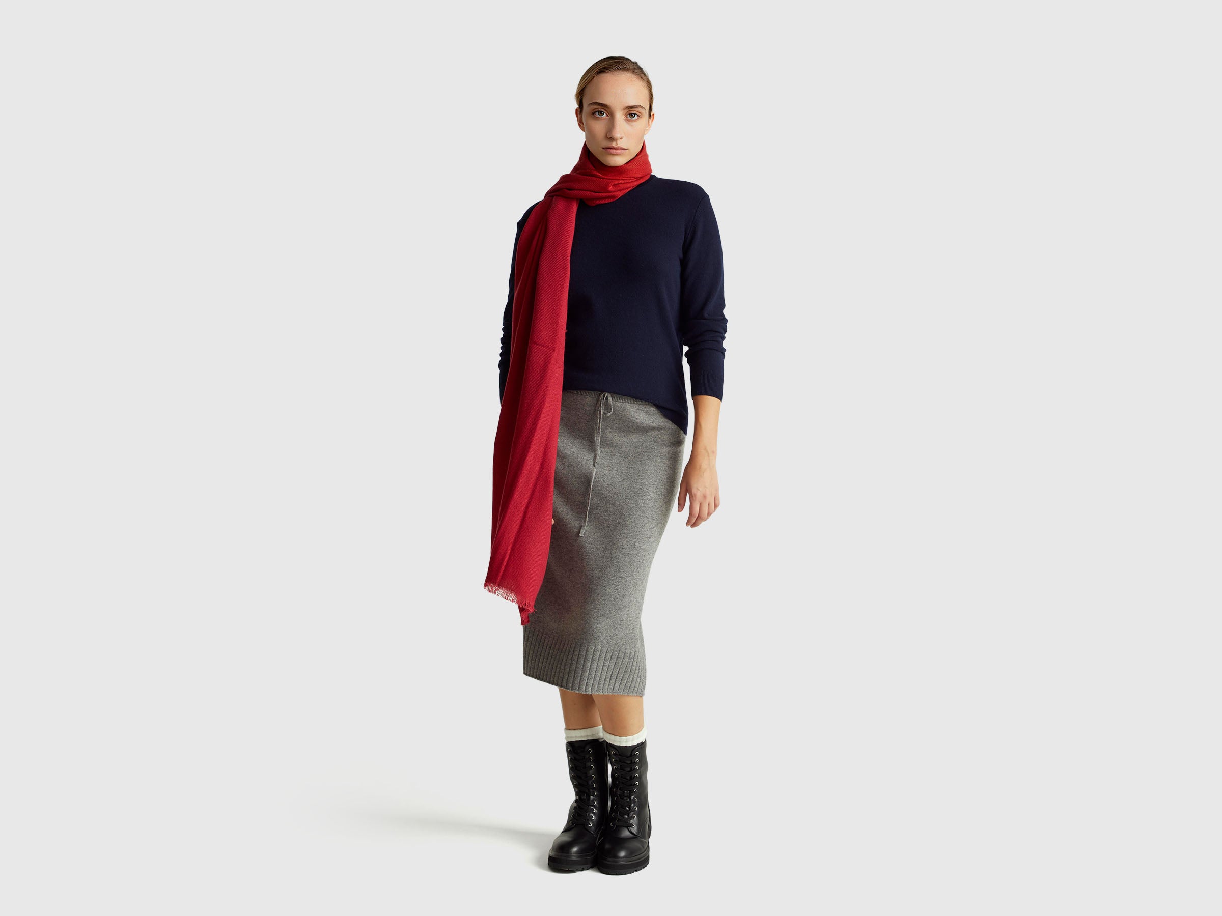 Dark blue crew neck sweater in pure Merino wool - ucb_image_FY
