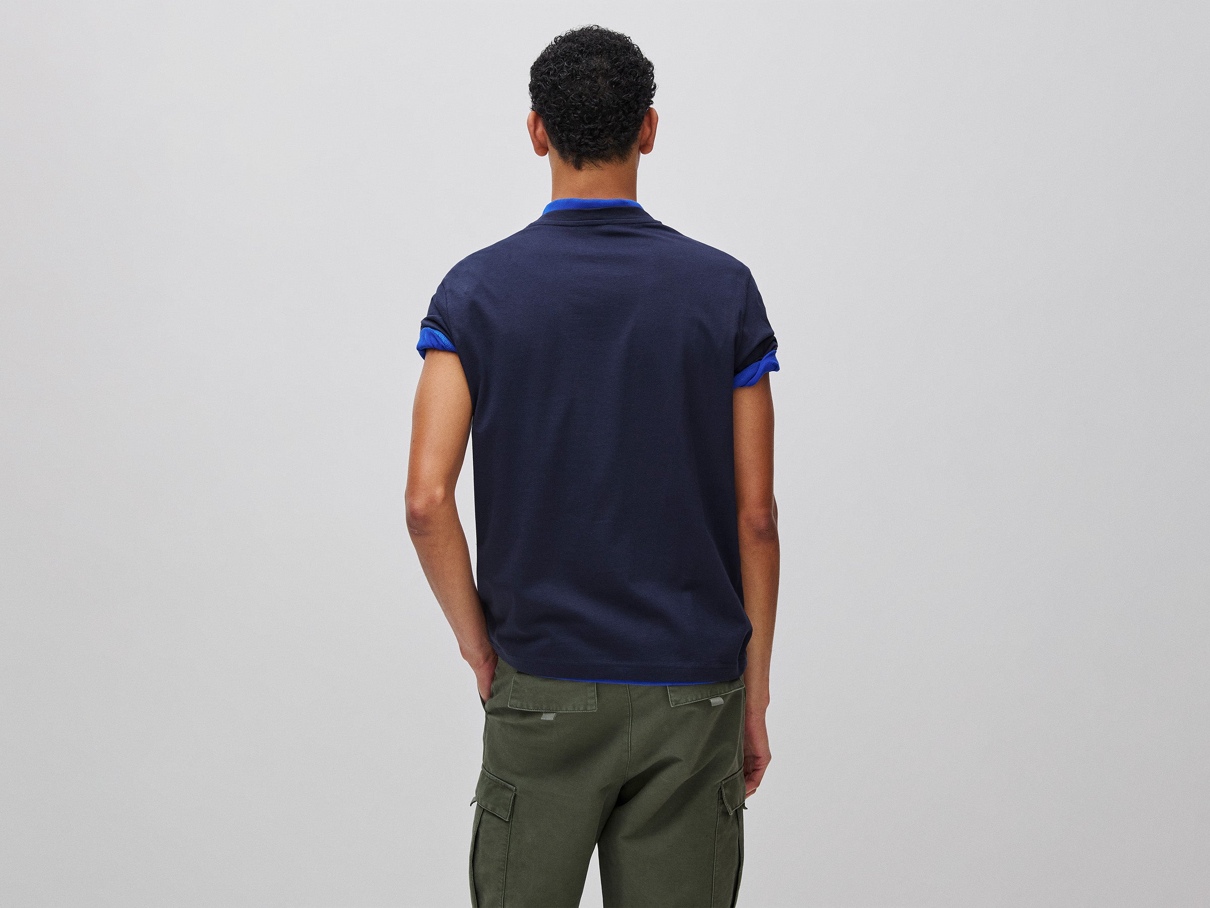 T-shirt azul-escuro - ucb_image_B