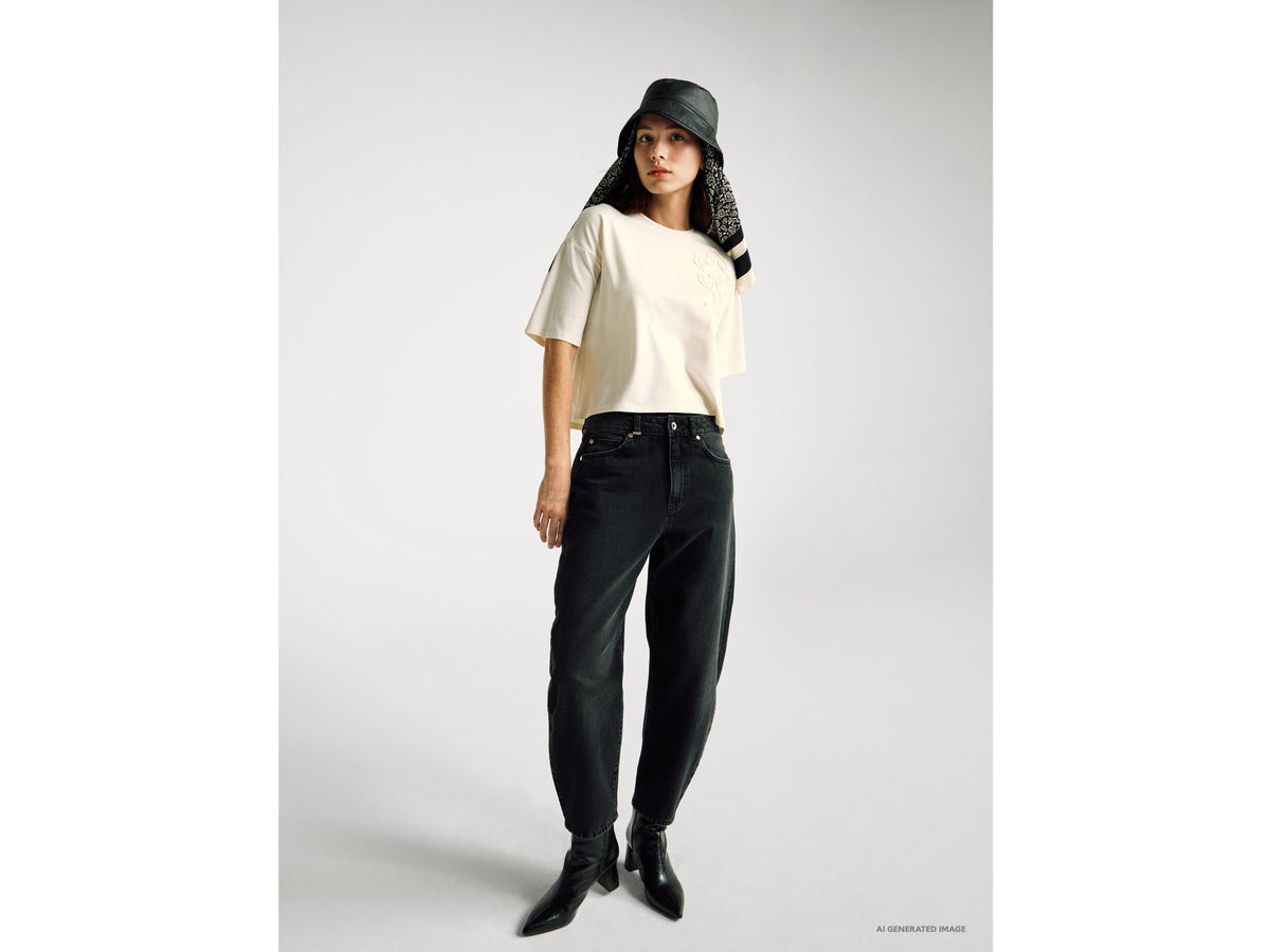 T-shirt boxy fit com aplicação - ucb_image_F