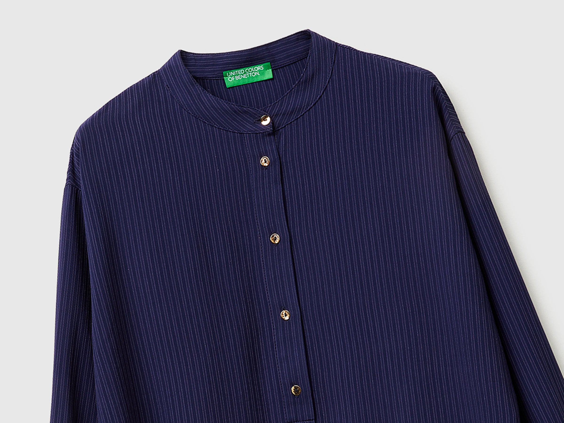 Blusa às riscas com gola coreana - ucb_image_DS1