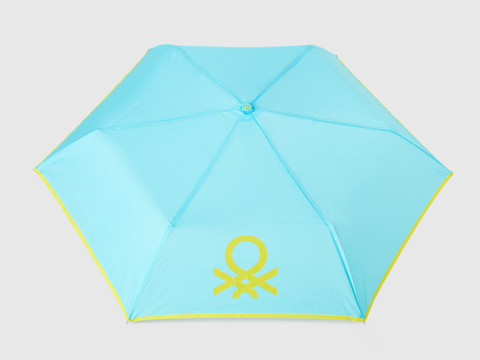 Blue umbrella - ucb_image_DS1
