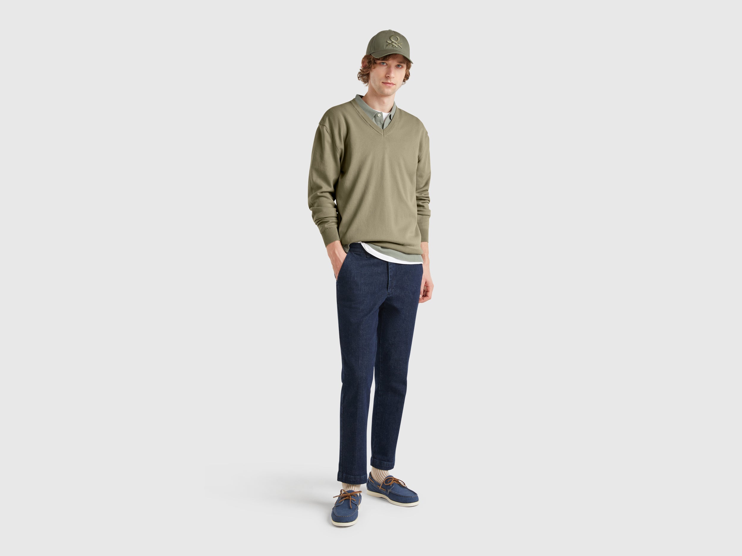 Camisola em algodão puro com decote em V - ucb_image_FY