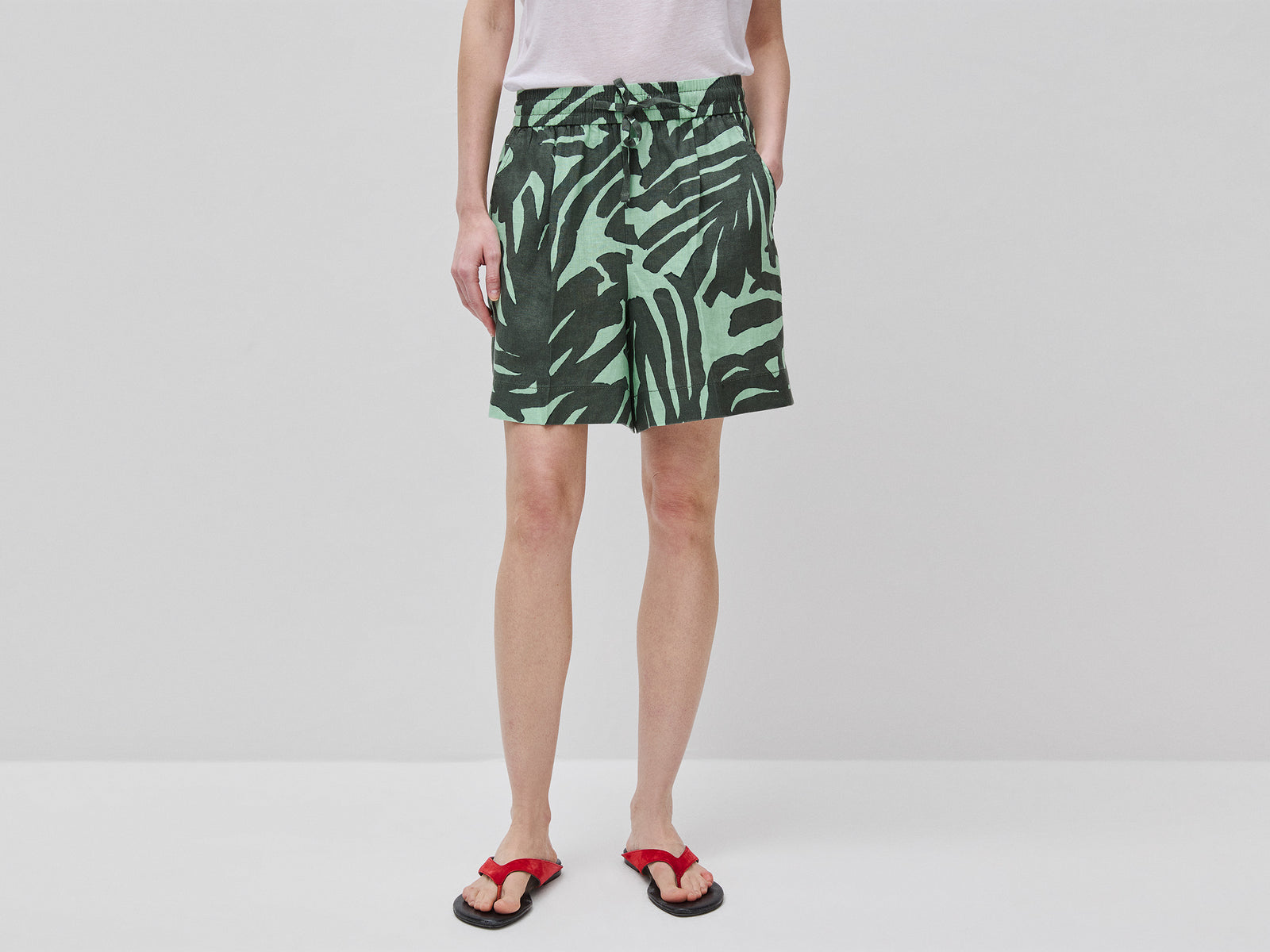 Pure linen printed shorts