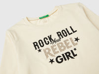 T-shirt com aplicação tachas - ucb_image_DS1