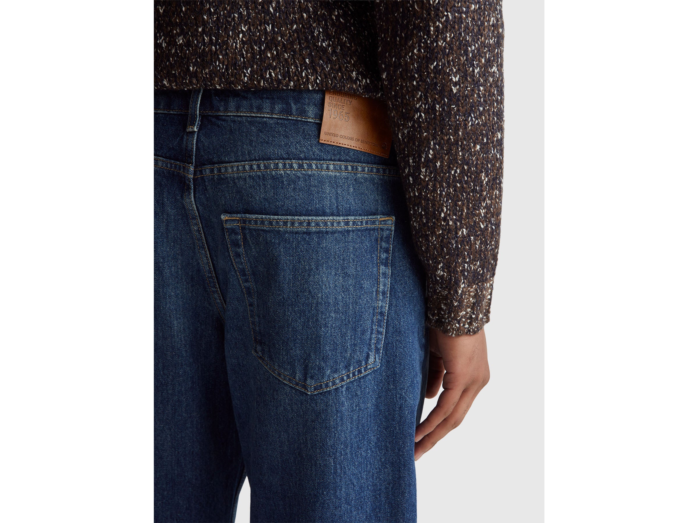 Jeans cinco bolsos tapered fit - ucb_image_FY