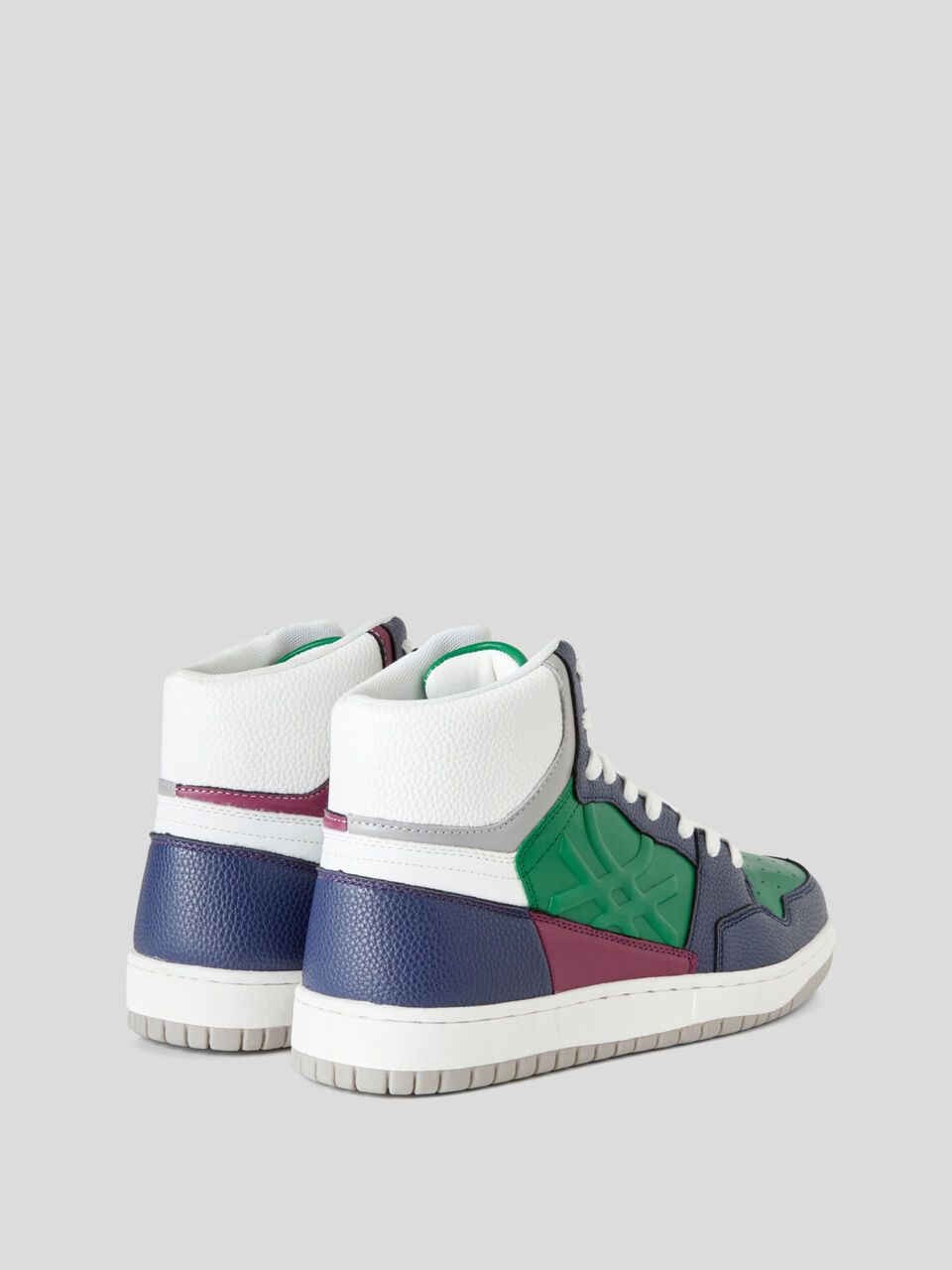 Sneakers image number 2