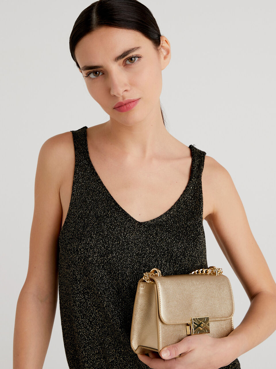 TANK-TOP image number null