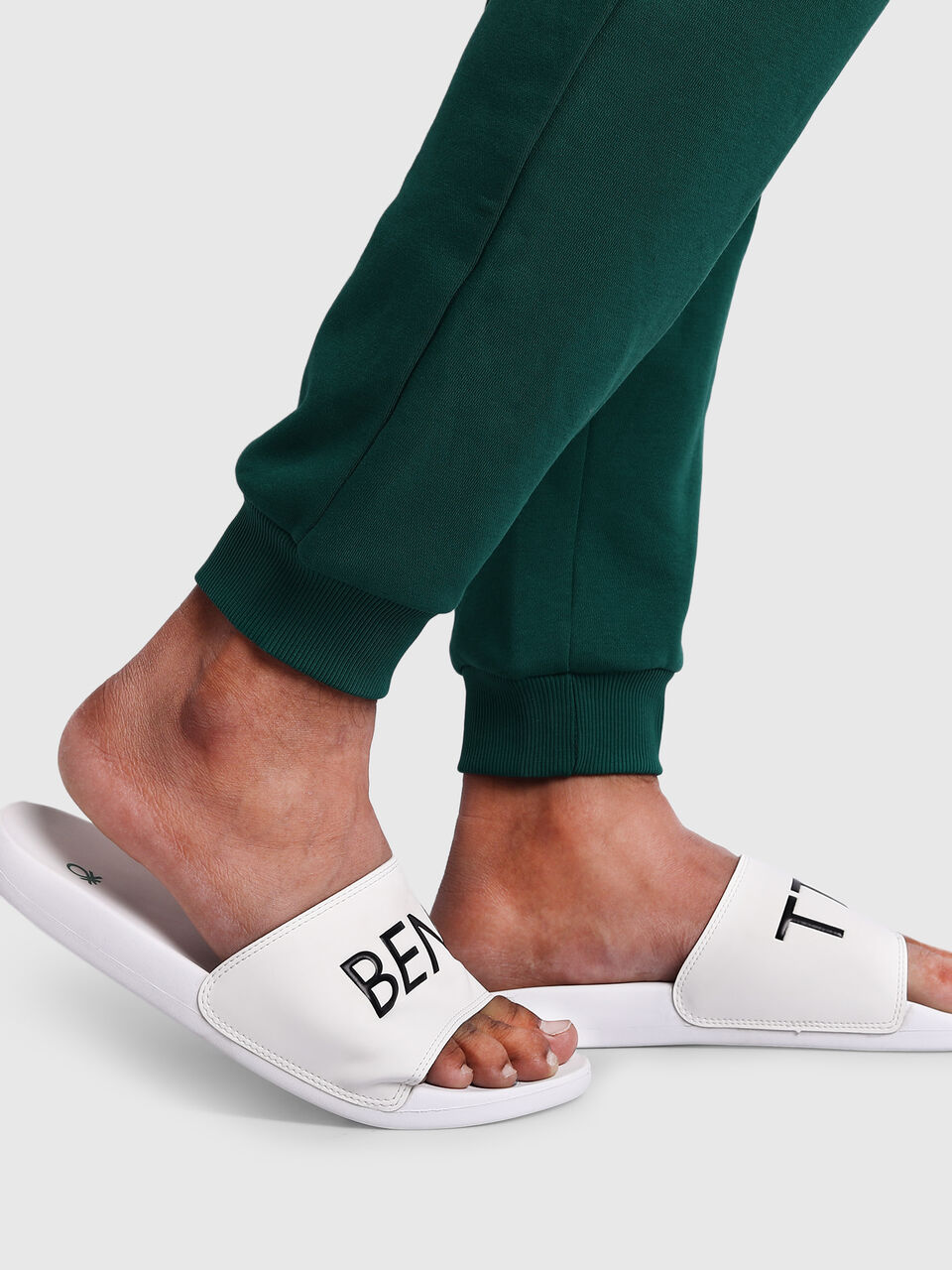 Basic EVA Slide image number null