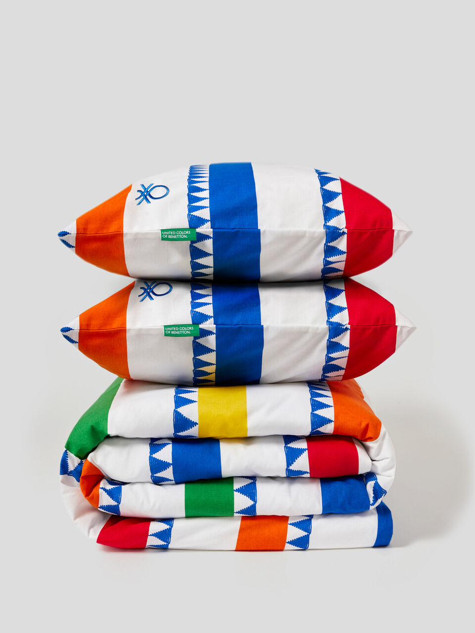 210x230 cm reversible duvet cover and two pillowcases image number 1