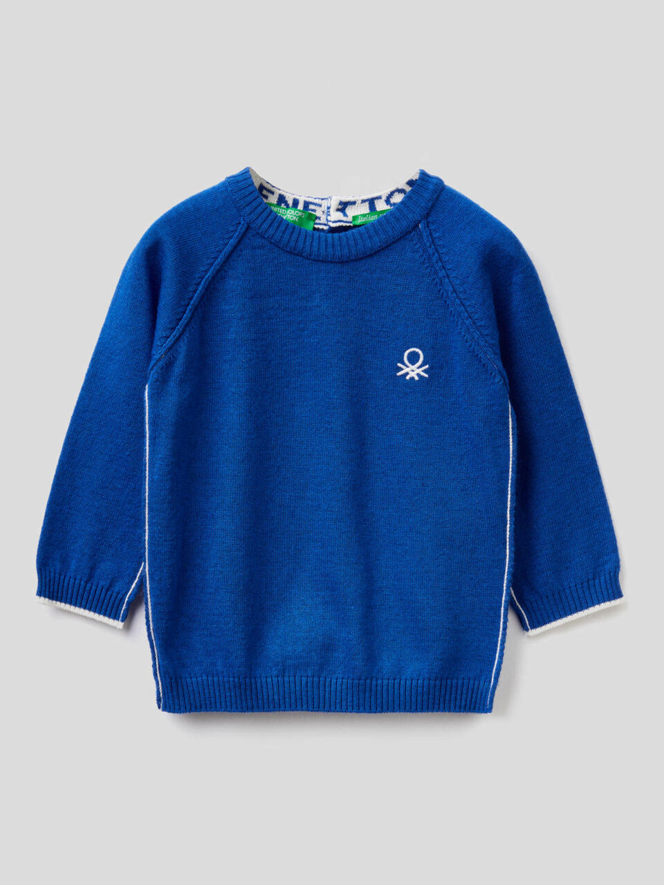 Crew neck sweater with raglan sleeves image number 1