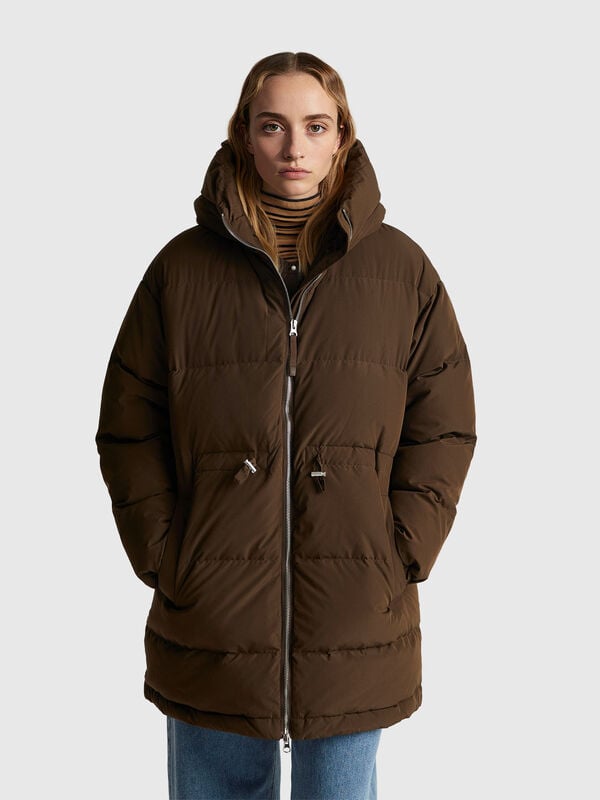Long down jacket padded with recycled feathers Women