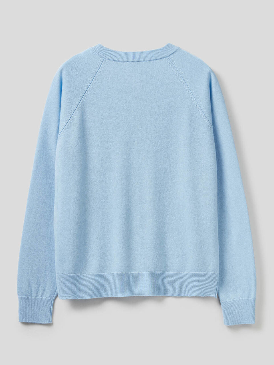 Crew neck in cashmere and wool blend image number 2
