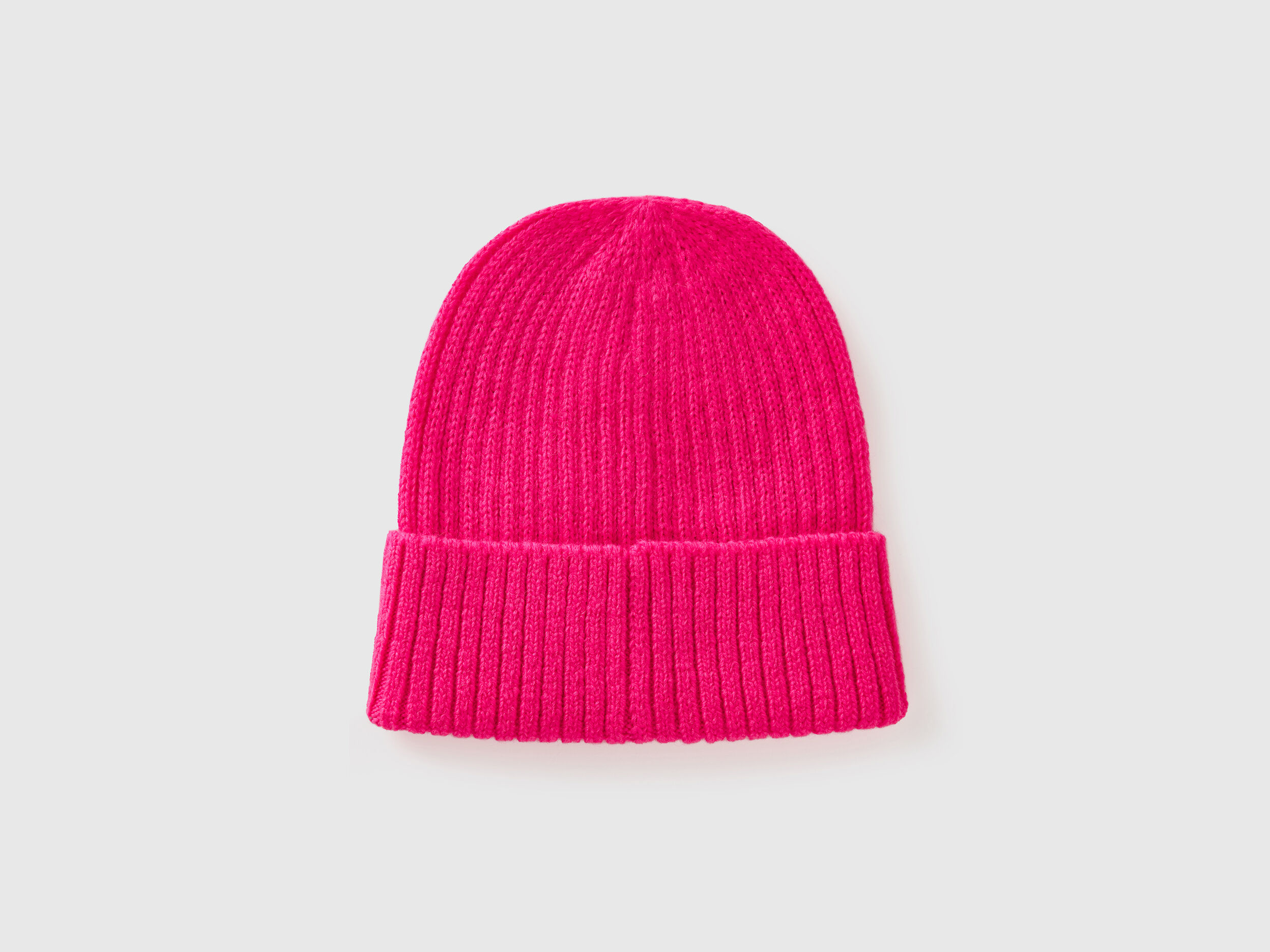 Neon pink beanie with embroidery - Neon Pink | Benetton