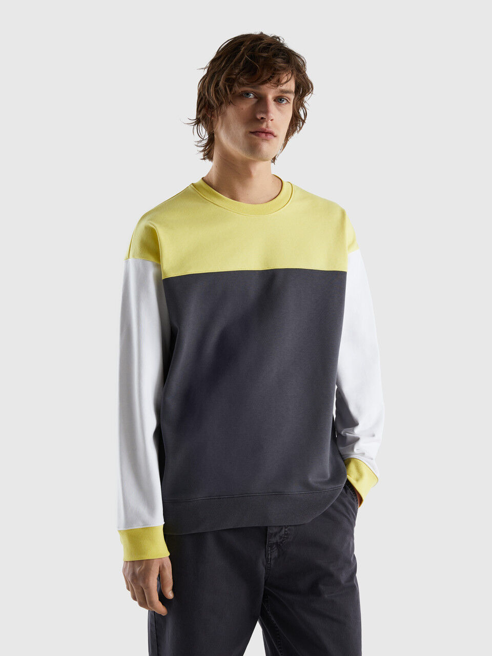 Color block sweatshirt