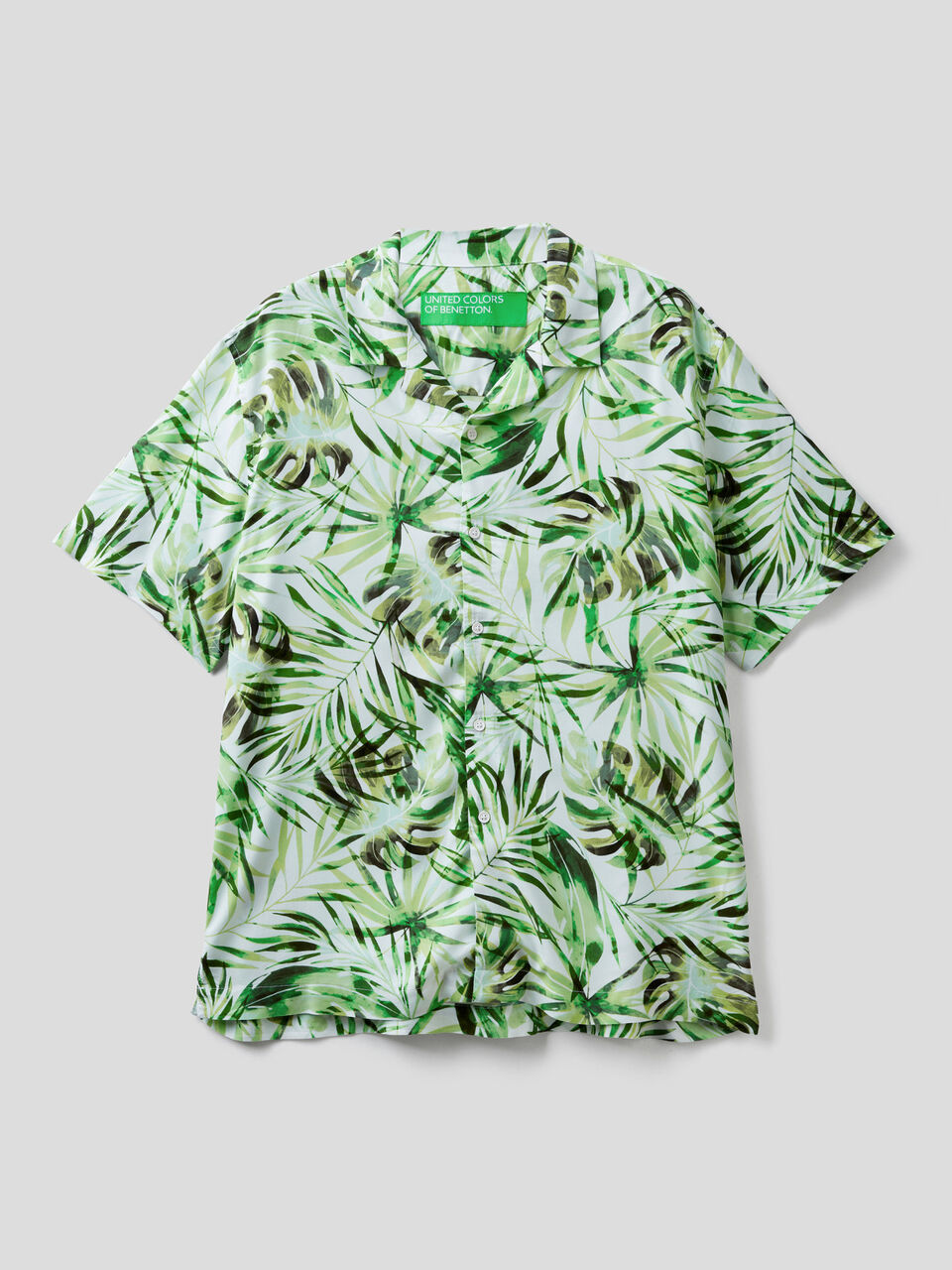 Hawaiian short sleeve shirt image number 1