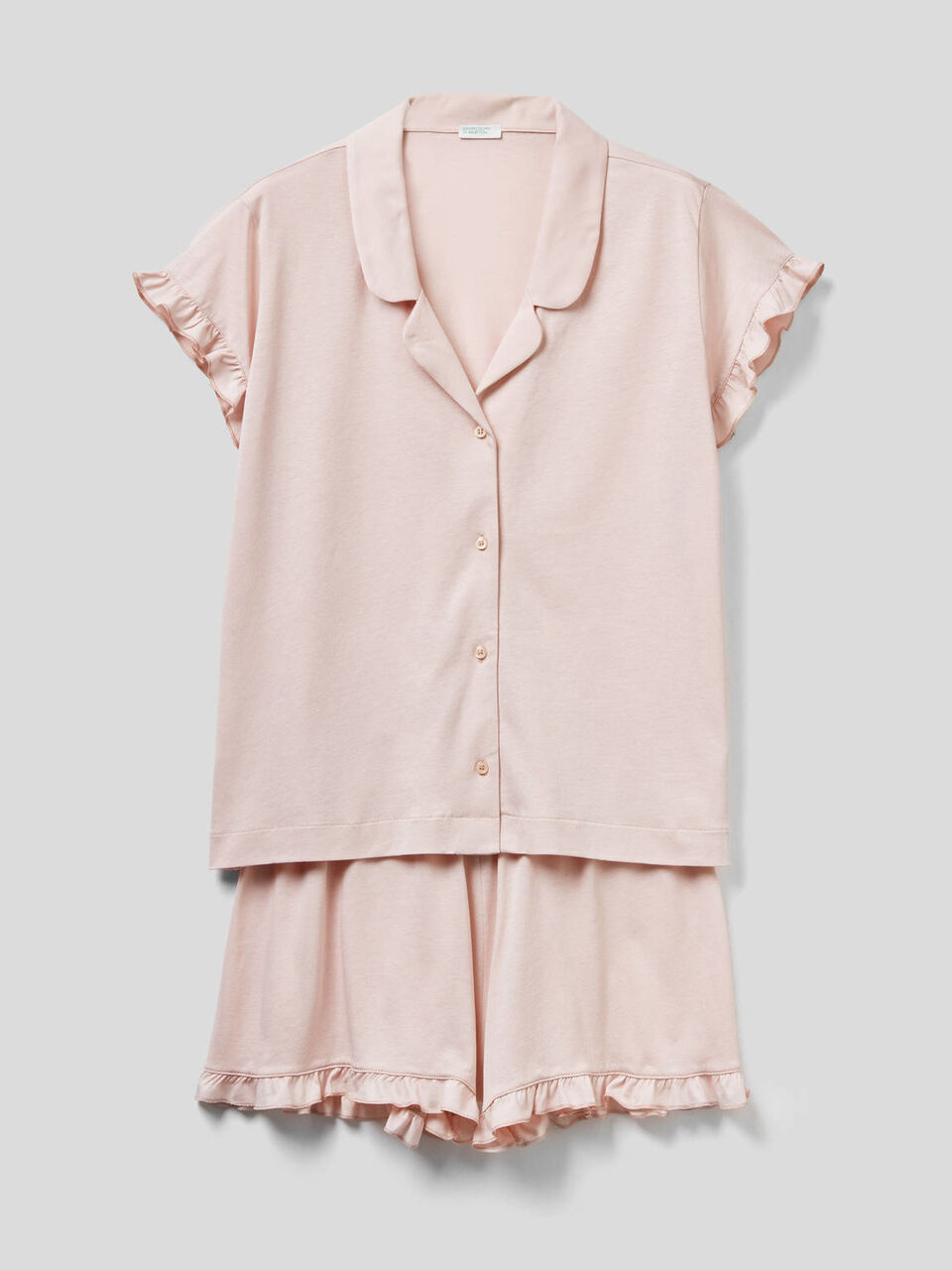 Pyjama set with blouse and shorts image number 1