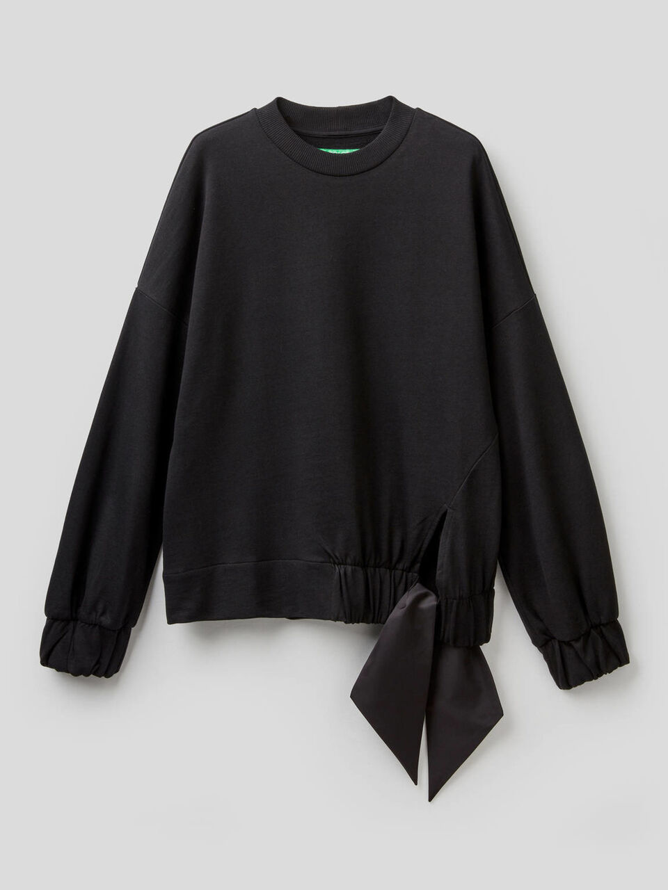 Sweatshirt with bow and puff sleeve image number 1