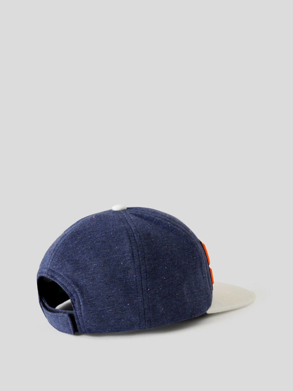 Skater-style hat image number 2