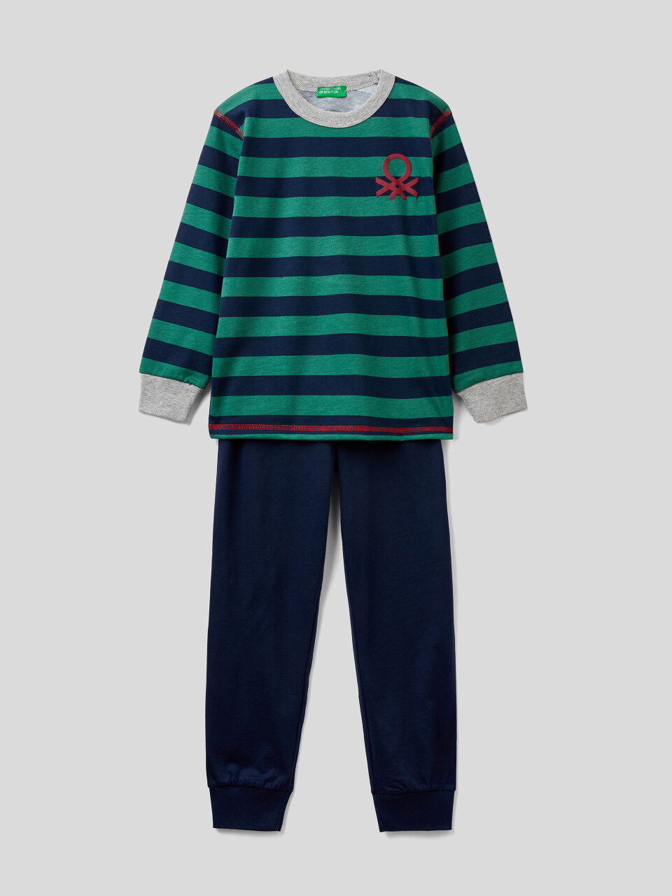Pyjamas in striped knit