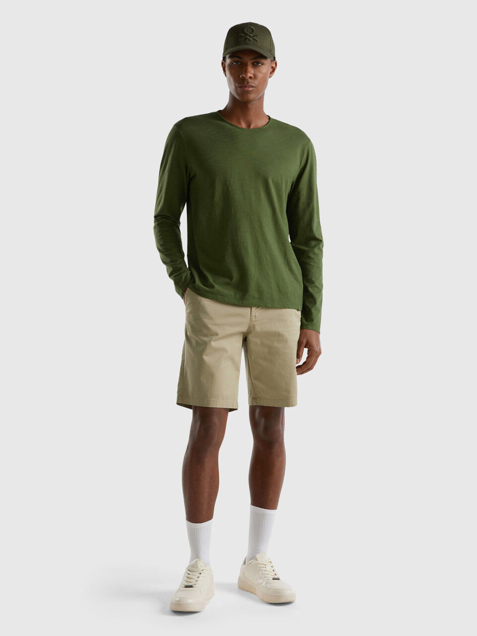 United colors top of benetton shorts
