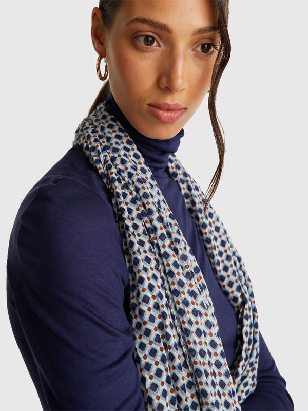 Patterned scarf in viscose Women