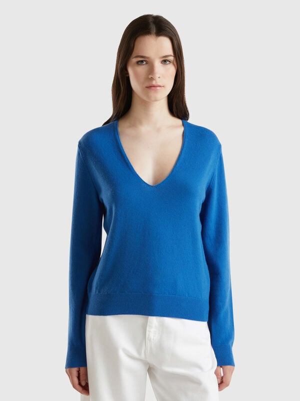 Air force blue V-neck sweater in pure Merino wool Women