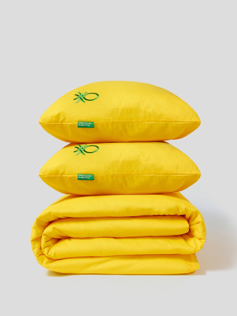 210x230 cm duvet cover and two pillowcases image number 1