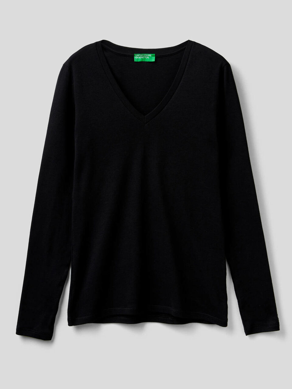 Long sleeve t-shirt with V-neck image number 1