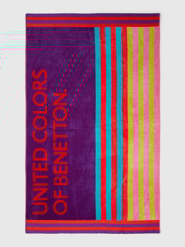 Beach towel with stripes