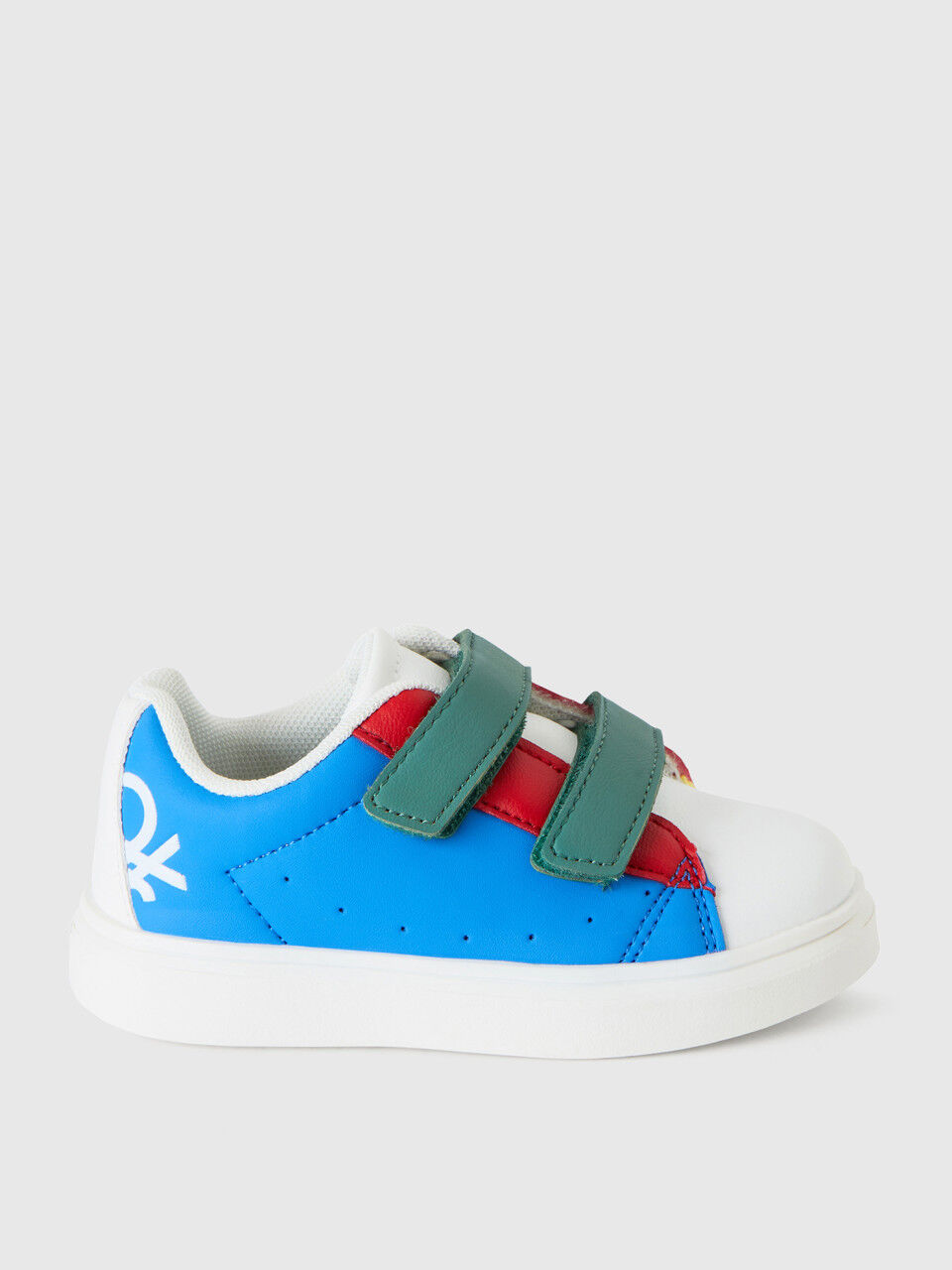 Low-top lace-up sneakers with straps