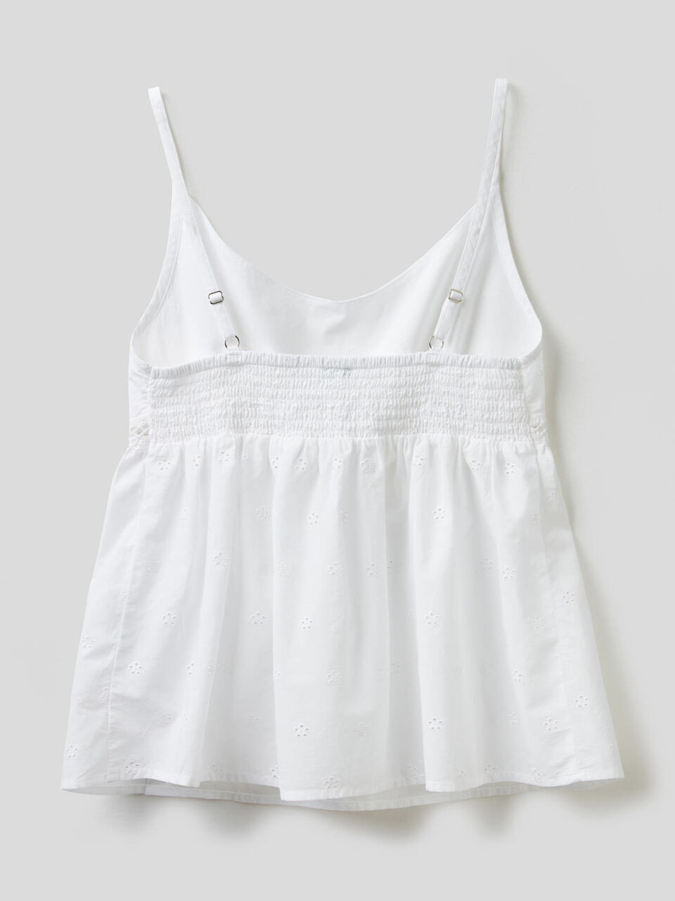 Broderie anglaise top in pure cotton image number 2