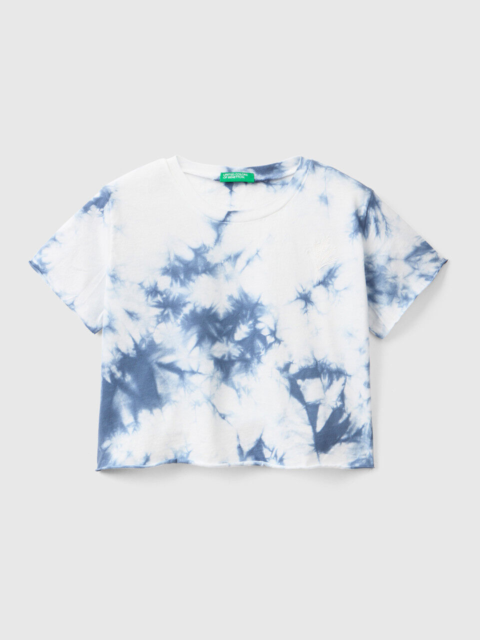 Tie-dye t-shirt with embroidery