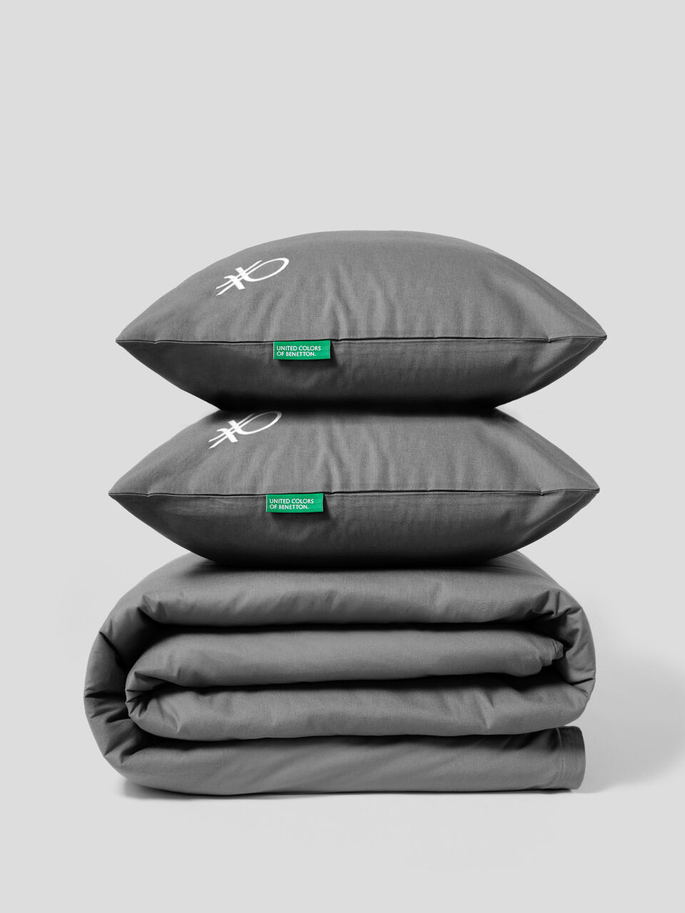 255x200 cm duvet cover and two pillowcases image number 1