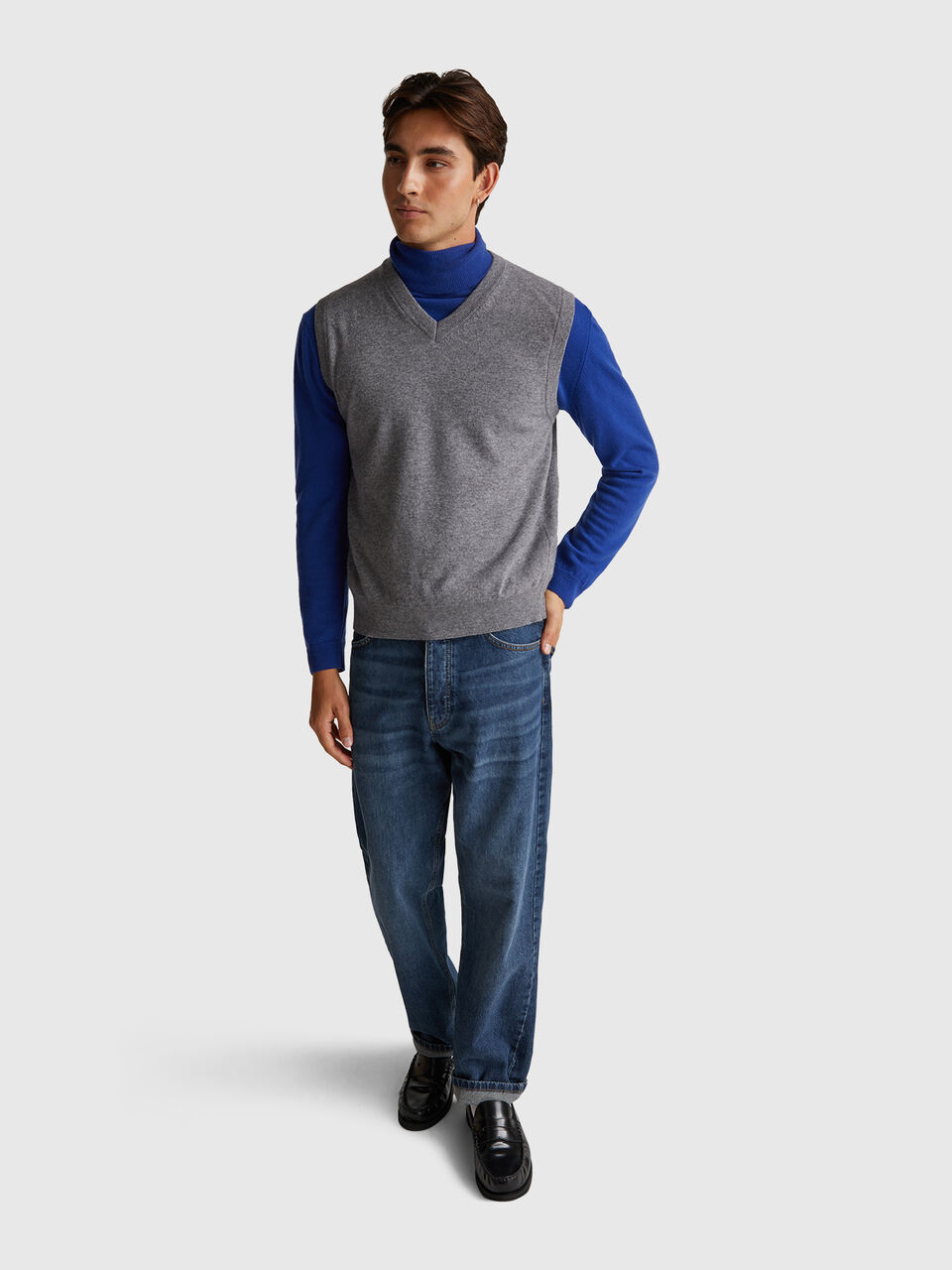 S/L V NECK SWEATER Men image number null