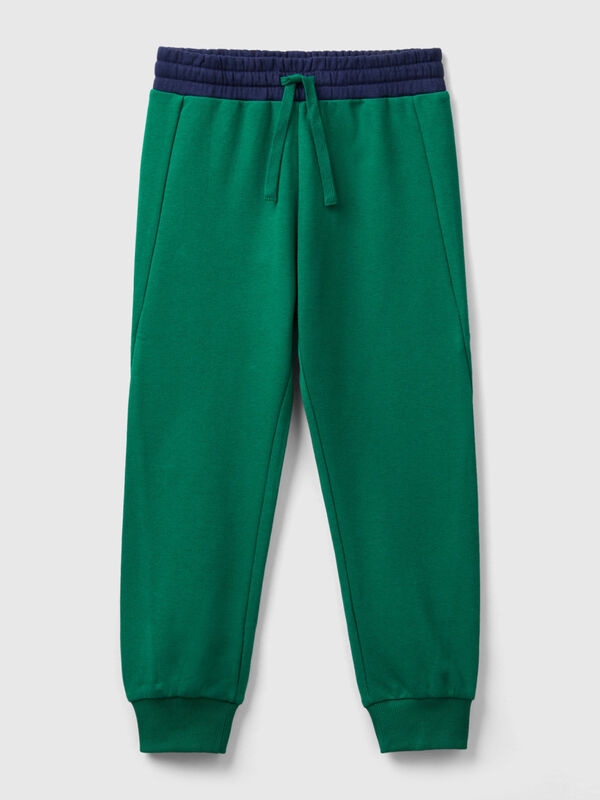 Joggers with drawstring
