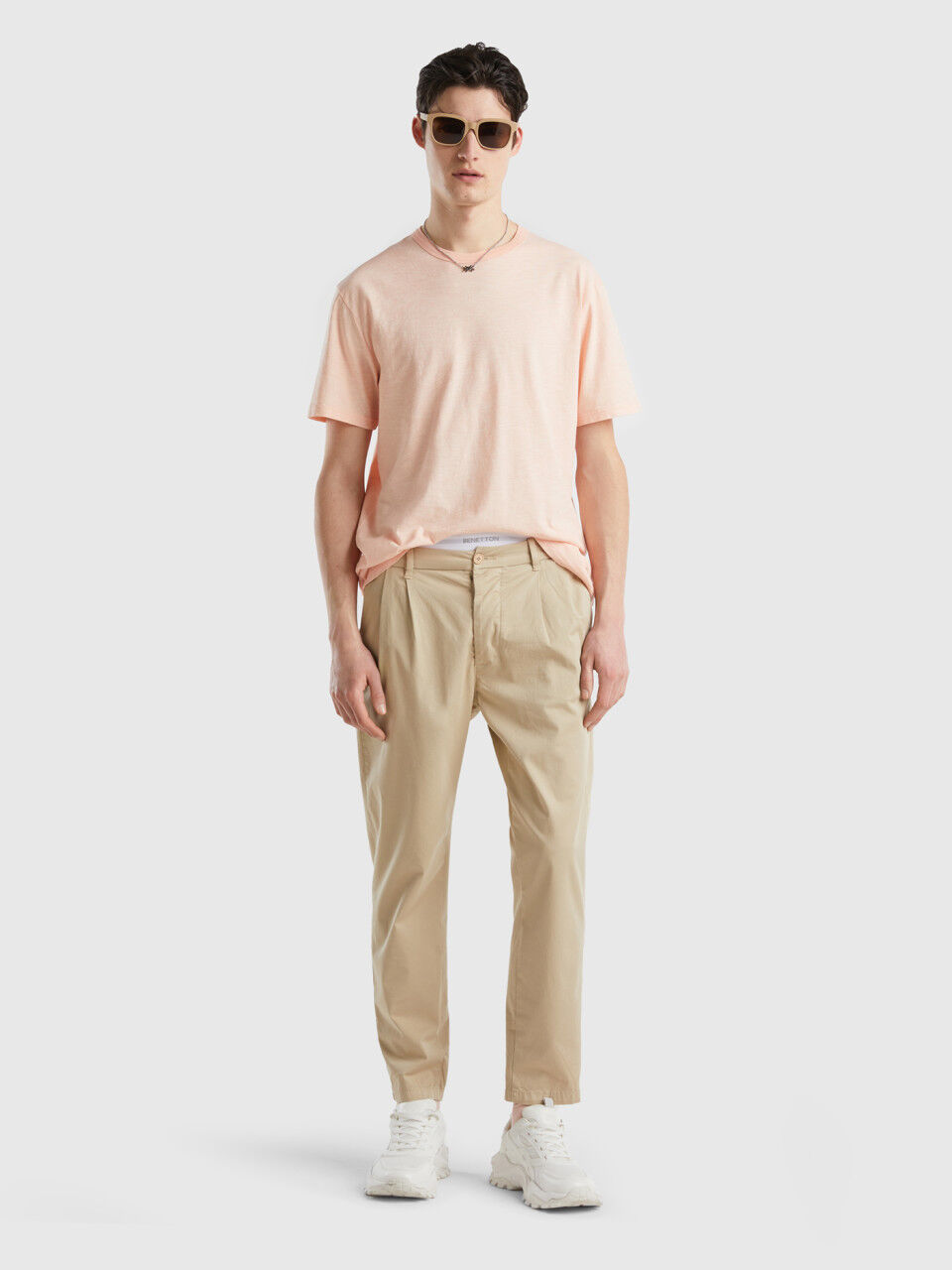 Lightweight carrot fit chinos