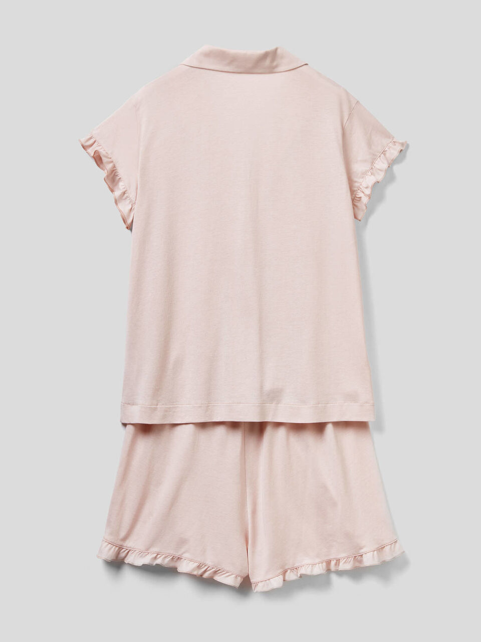 Pyjama set with blouse and shorts image number 2