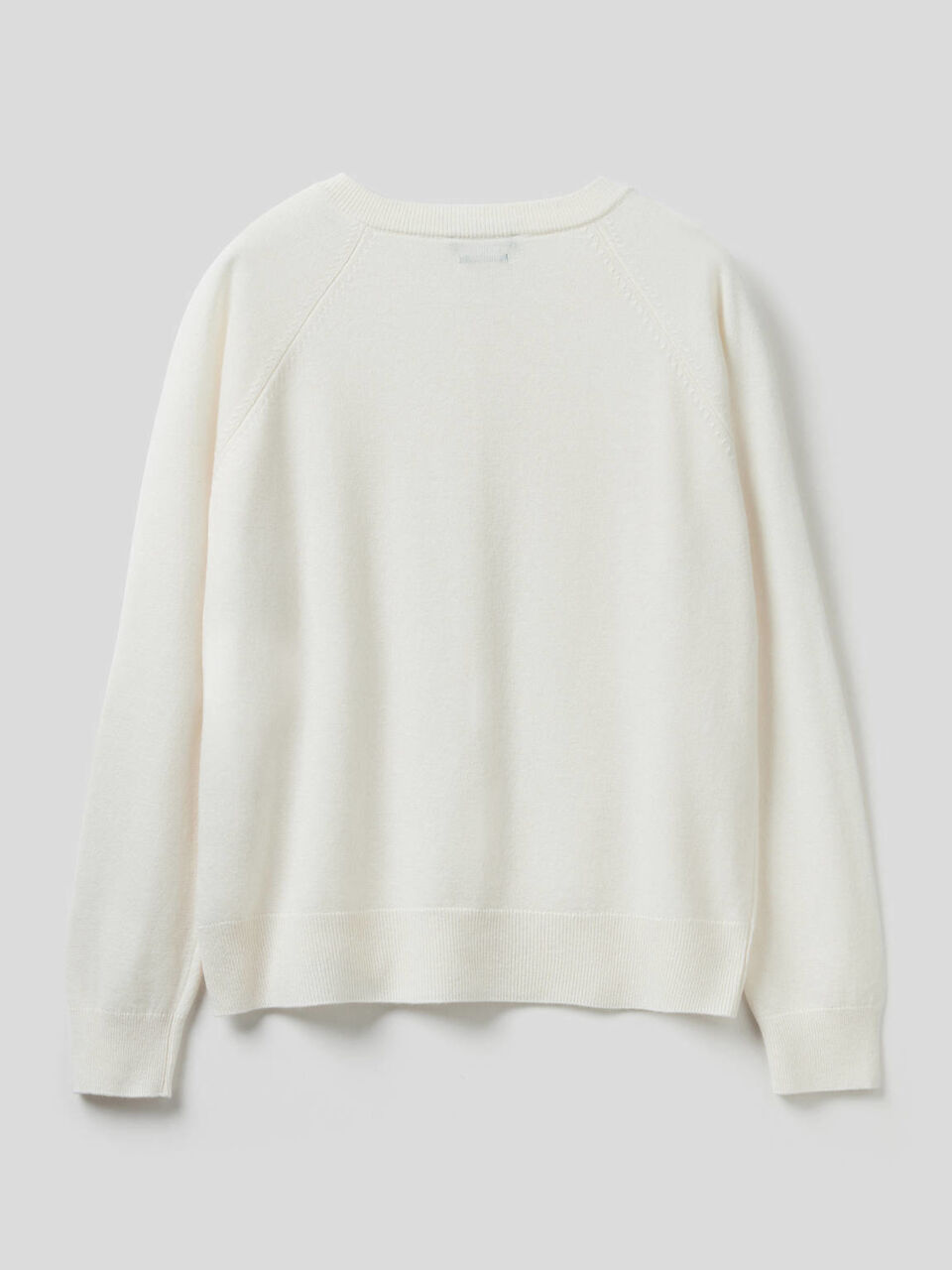 Crew neck in cashmere and wool blend image number 2