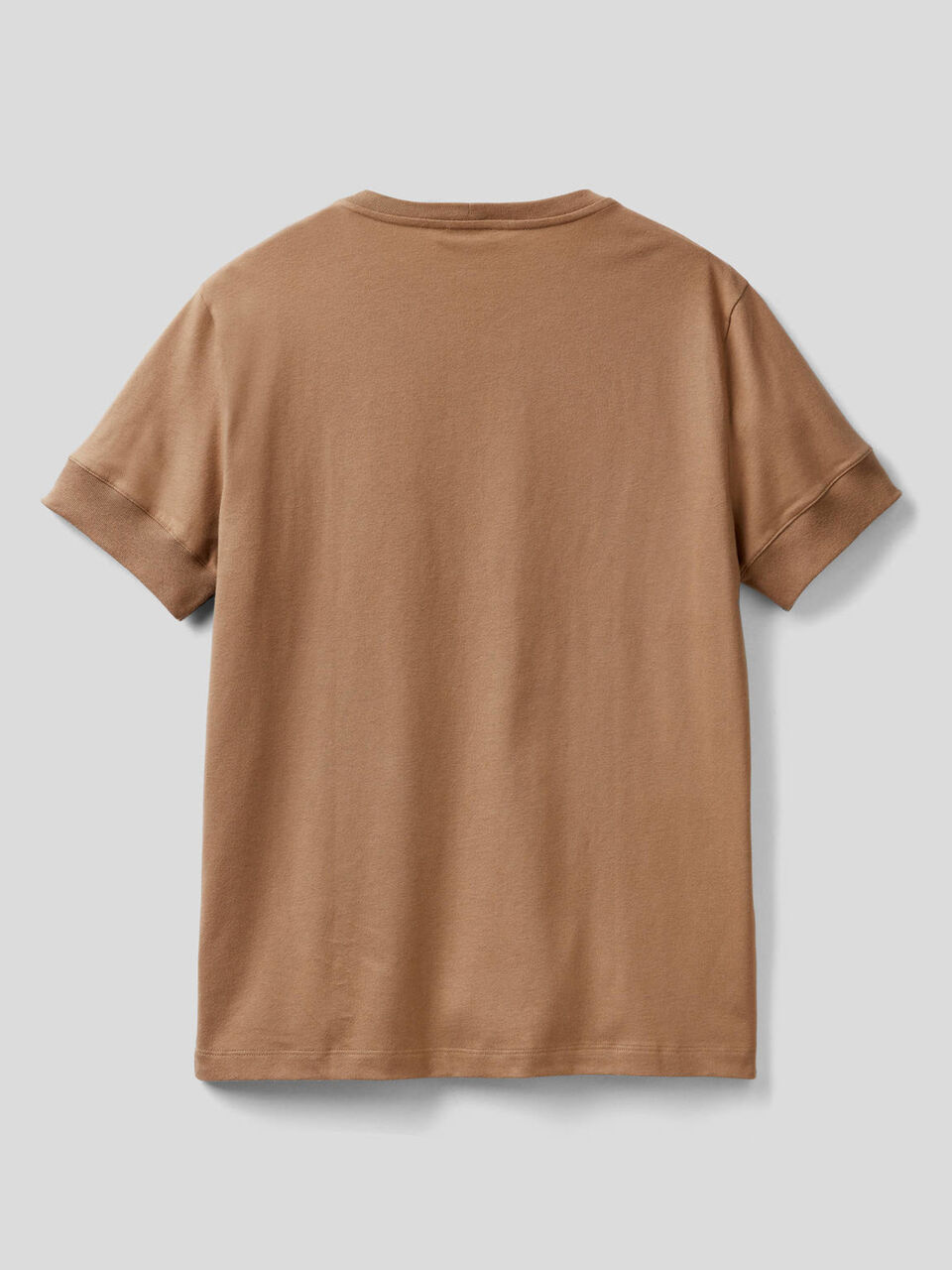 Short sleeve solid color t-shirt image number 2