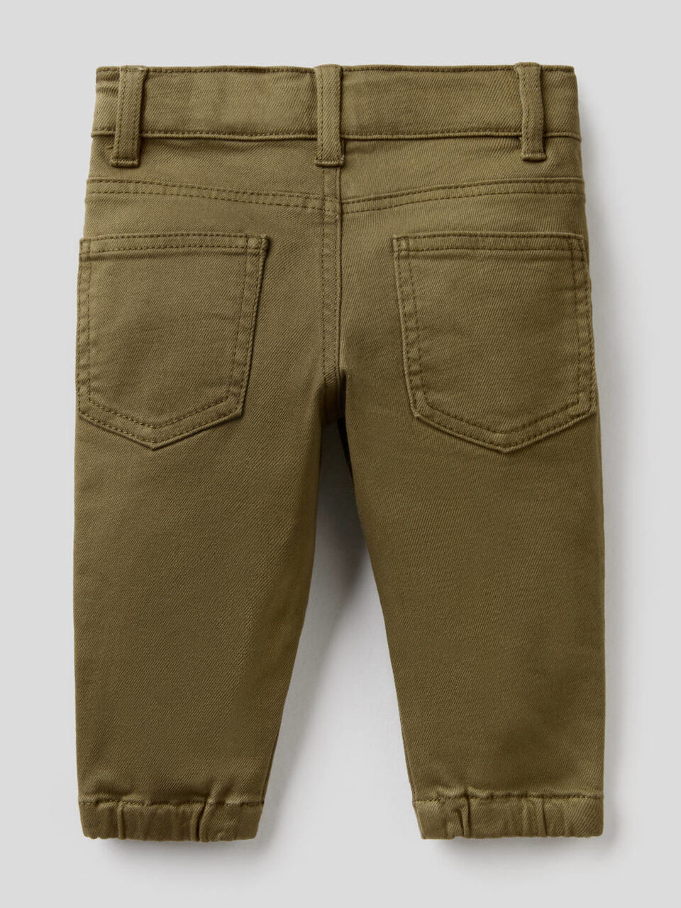 Trousers with character print image number 2