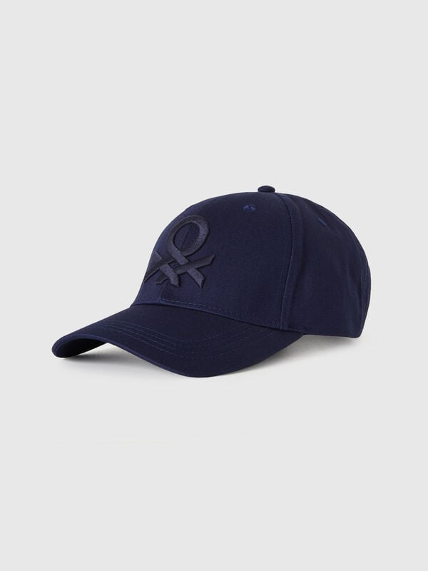 Baseball hat with embroidered logo Men