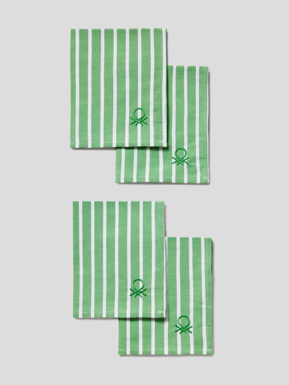 Four striped napkins image number 1