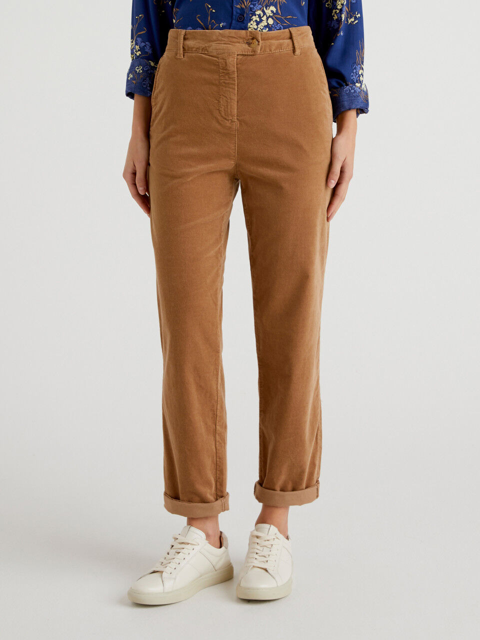 Womens Clothing Trousers Slacks and Chinos Skinny trousers J Brand Leenah Cotton-blend Velvet Skinny Pants in Grey 