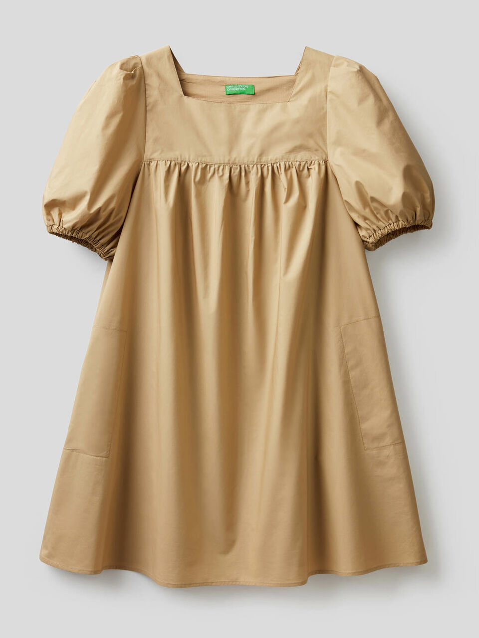 Short dress with 3/4 puff sleeves image number 1